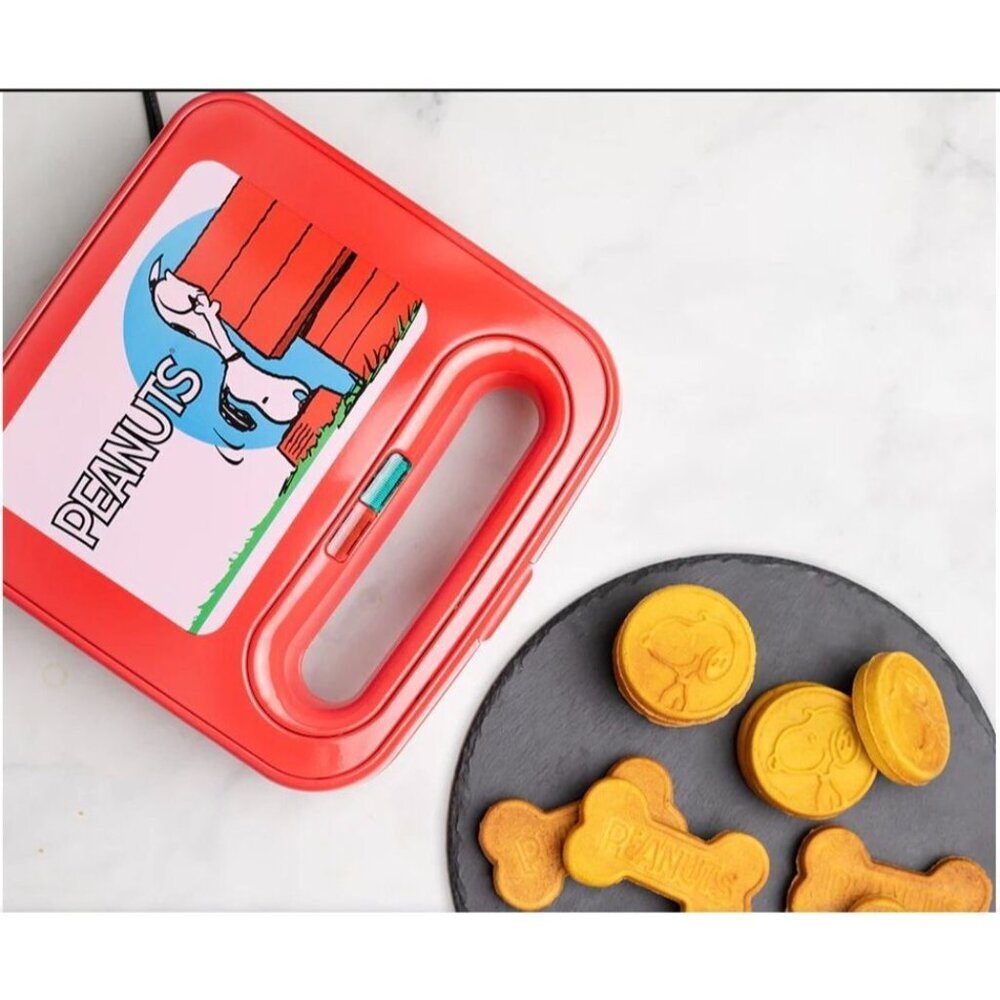 NIB Peanuts Snoopy Dog Treat Maker - BONUS Ceramic Bowl! Dog Biscuit Baker Gift - Picture 5 of 11